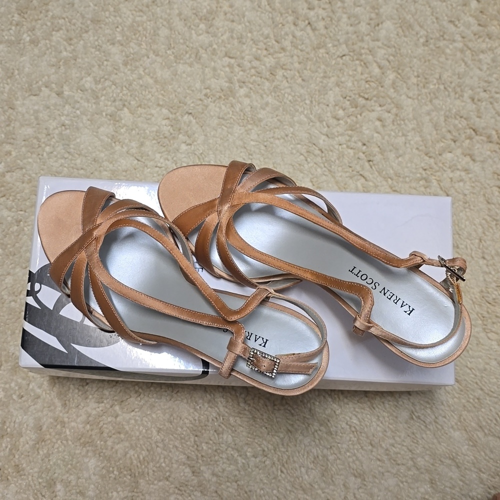 Karen Scott light pink satin dress shoes size 7